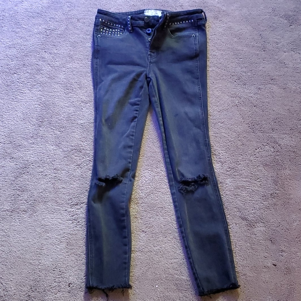 Free People distressed skinny jeans!